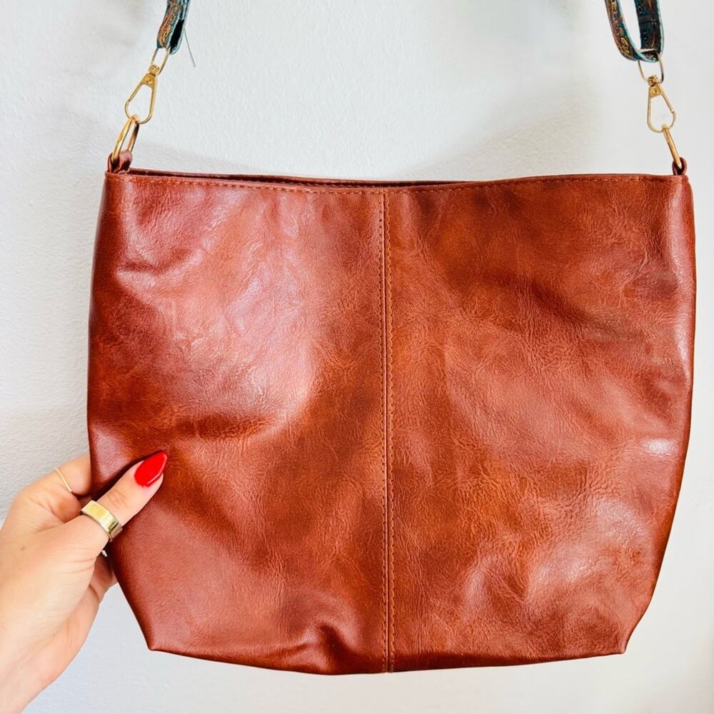 NEW FREE PEOPLE Brown Vegan Faux Leather Blue Strap Purse Tote Shoulder Bag - Picture 5 of 12